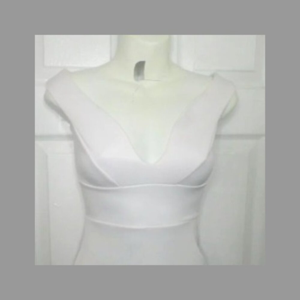 NWT BOOHOO SWEETHEART OFF SHOULDER BODYCON MIDI DRESS WHITE Size 2